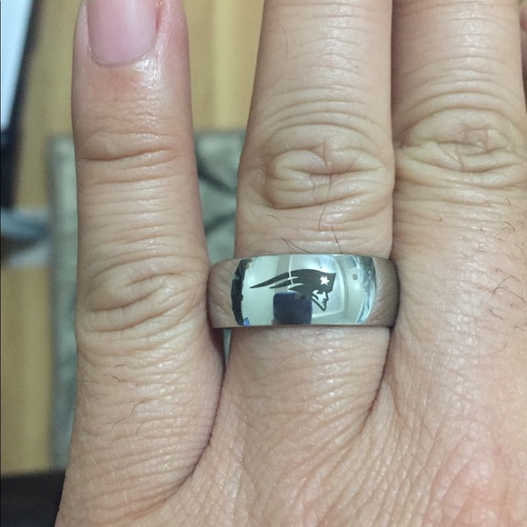 Silver Arc New England Patriots Ring - Picture 4 of 4